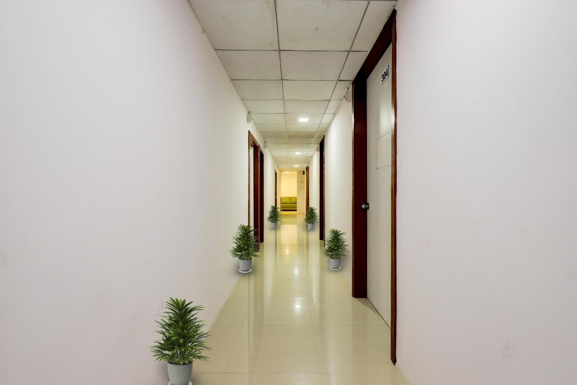 סוראט Hotel O Cozy Rooms מראה חיצוני תמונה