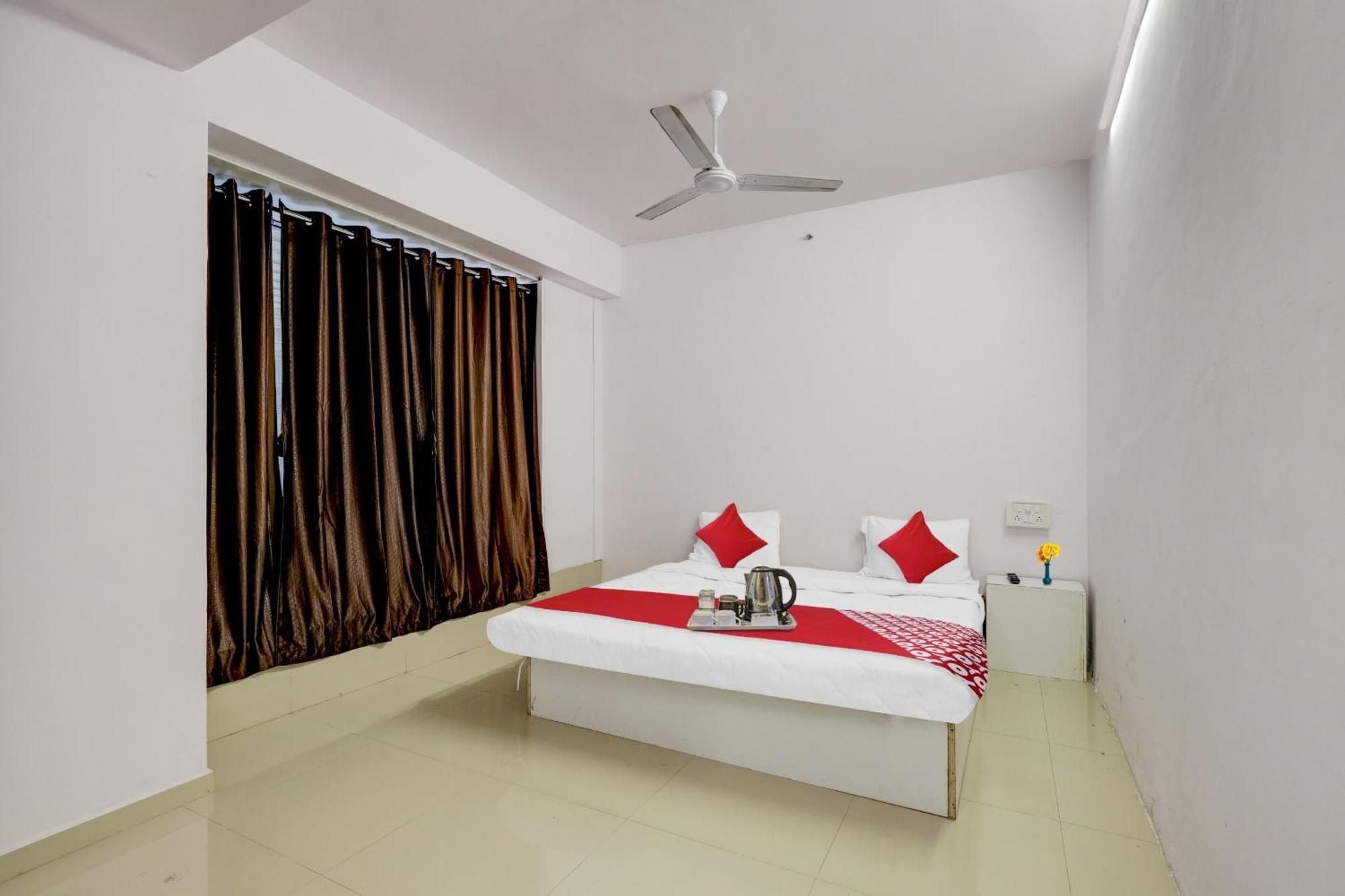 סוראט Hotel O Cozy Rooms מראה חיצוני תמונה