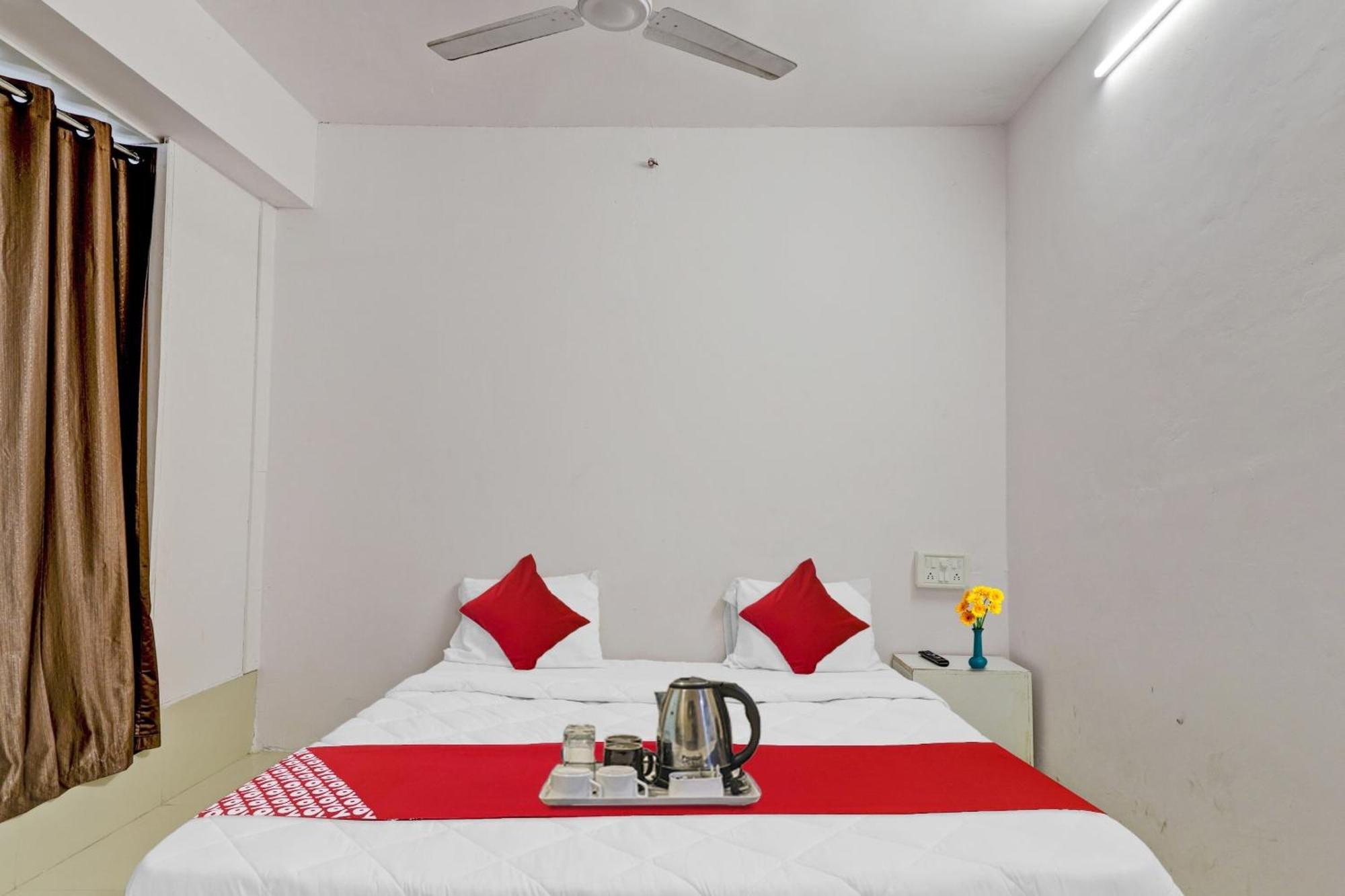 סוראט Hotel O Cozy Rooms מראה חיצוני תמונה