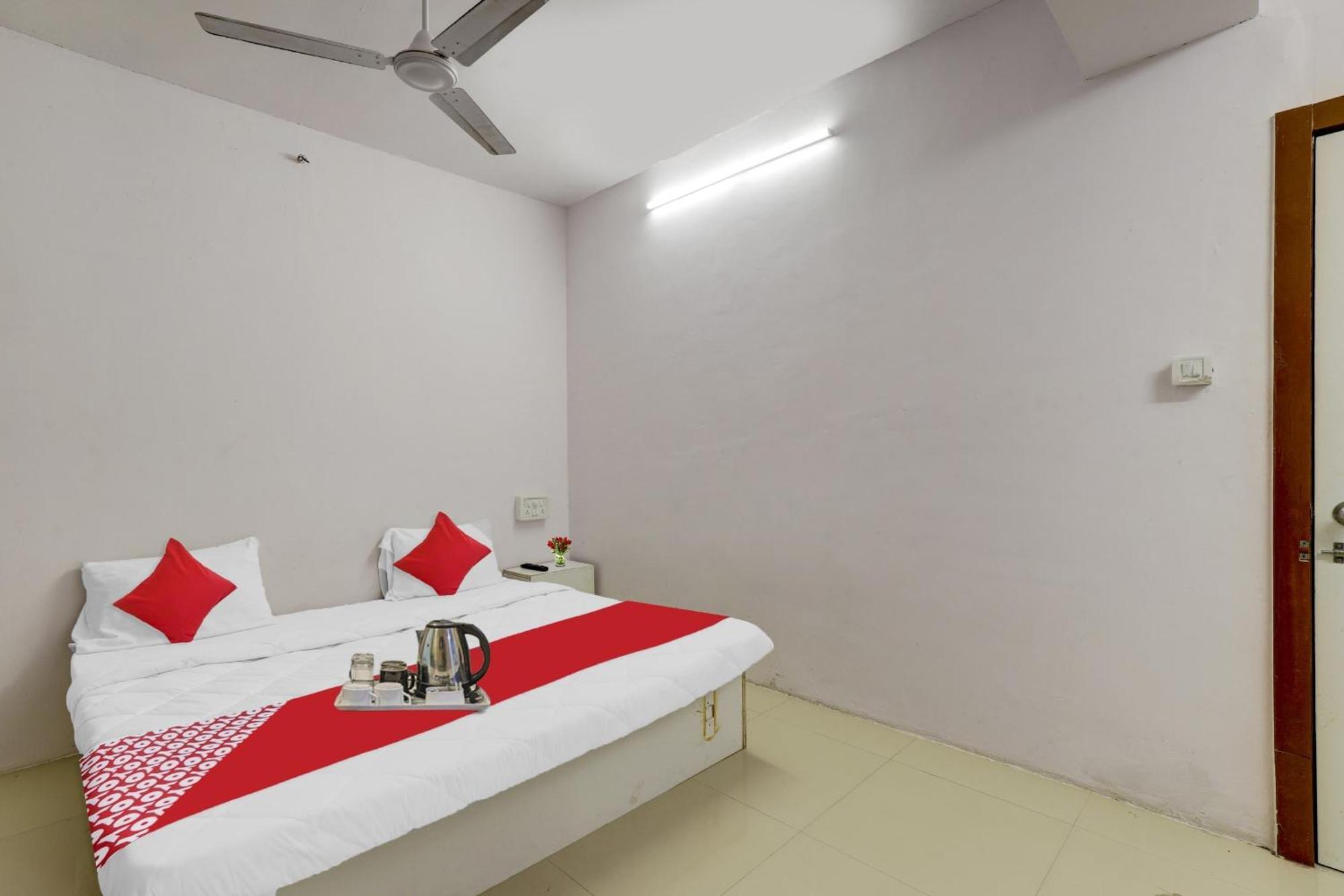 סוראט Hotel O Cozy Rooms מראה חיצוני תמונה
