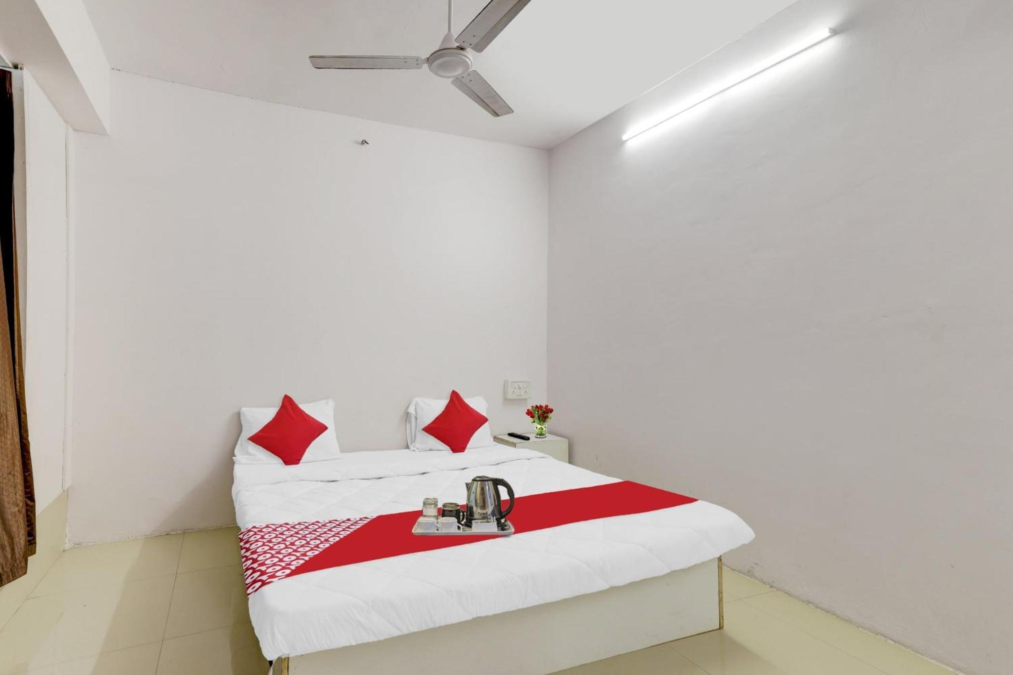 סוראט Hotel O Cozy Rooms מראה חיצוני תמונה